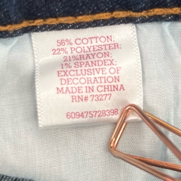 SO Cuffed Hem Jean Shorts Size 26 Women’s - Picture 4 of 5